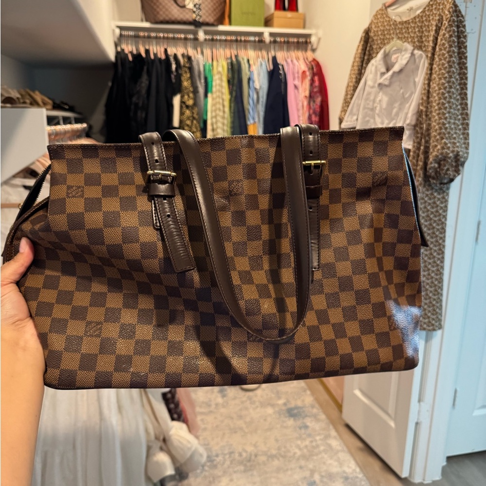 Louis Vuitton Chelsea Leather Handbag - Picture 3 of 6